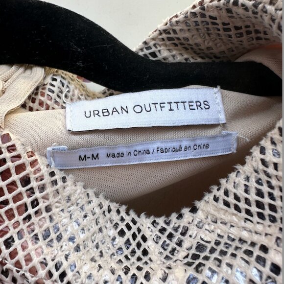 Snake Print Cut-out Tank Top - Picture 6 of 6